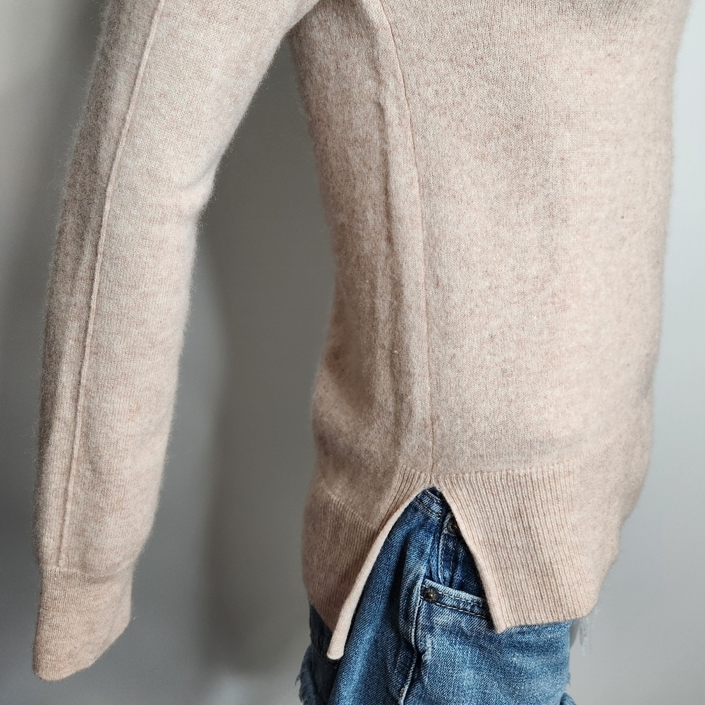 InCashmere 100% Cashmere Cream Slim Fit Crewneck Sweater Size M - Picture 8 of 14